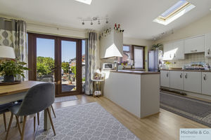 Kitchen/diner- click for photo gallery